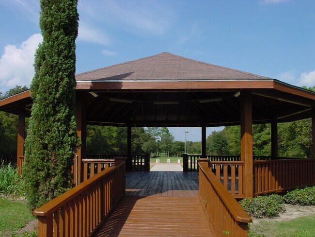 Building Photo - 1422 Chardonnay Dr