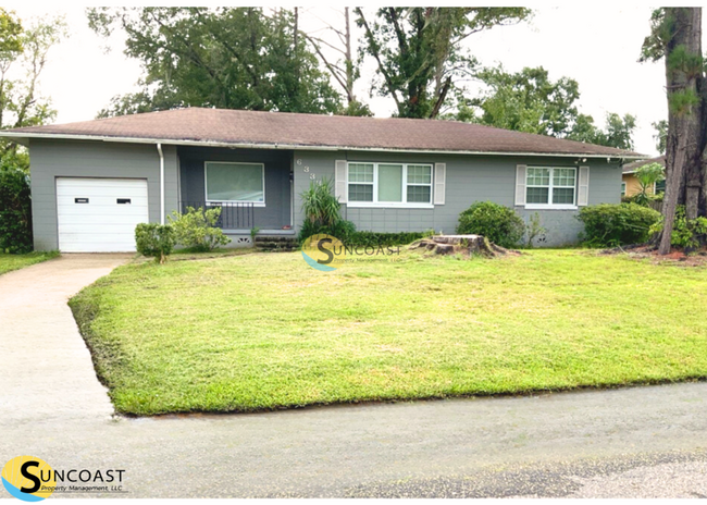 Primary Photo - Spacious Home Full of Natural Light!