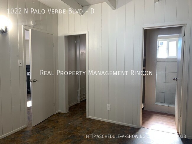 Building Photo - 1022 N Palo Verde Blvd