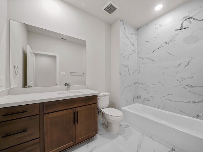 Building Photo - 1518 Colonial Gorge Dr