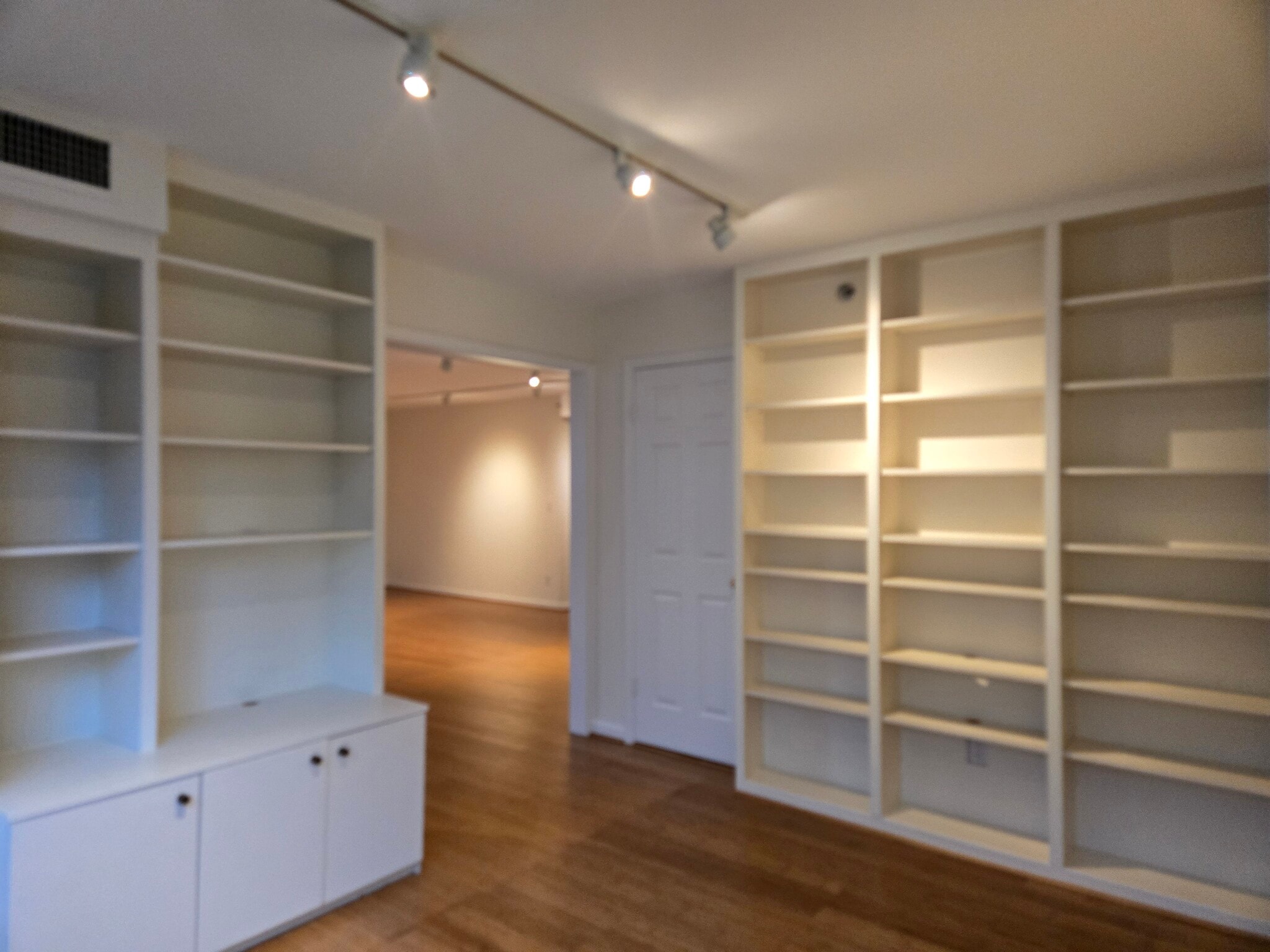 Den- Library - 5450 Whitley Park Ter