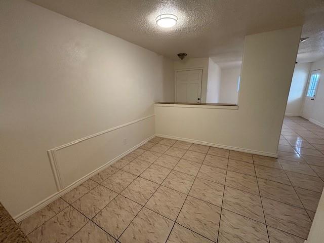 Building Photo - 762 E Pecan St