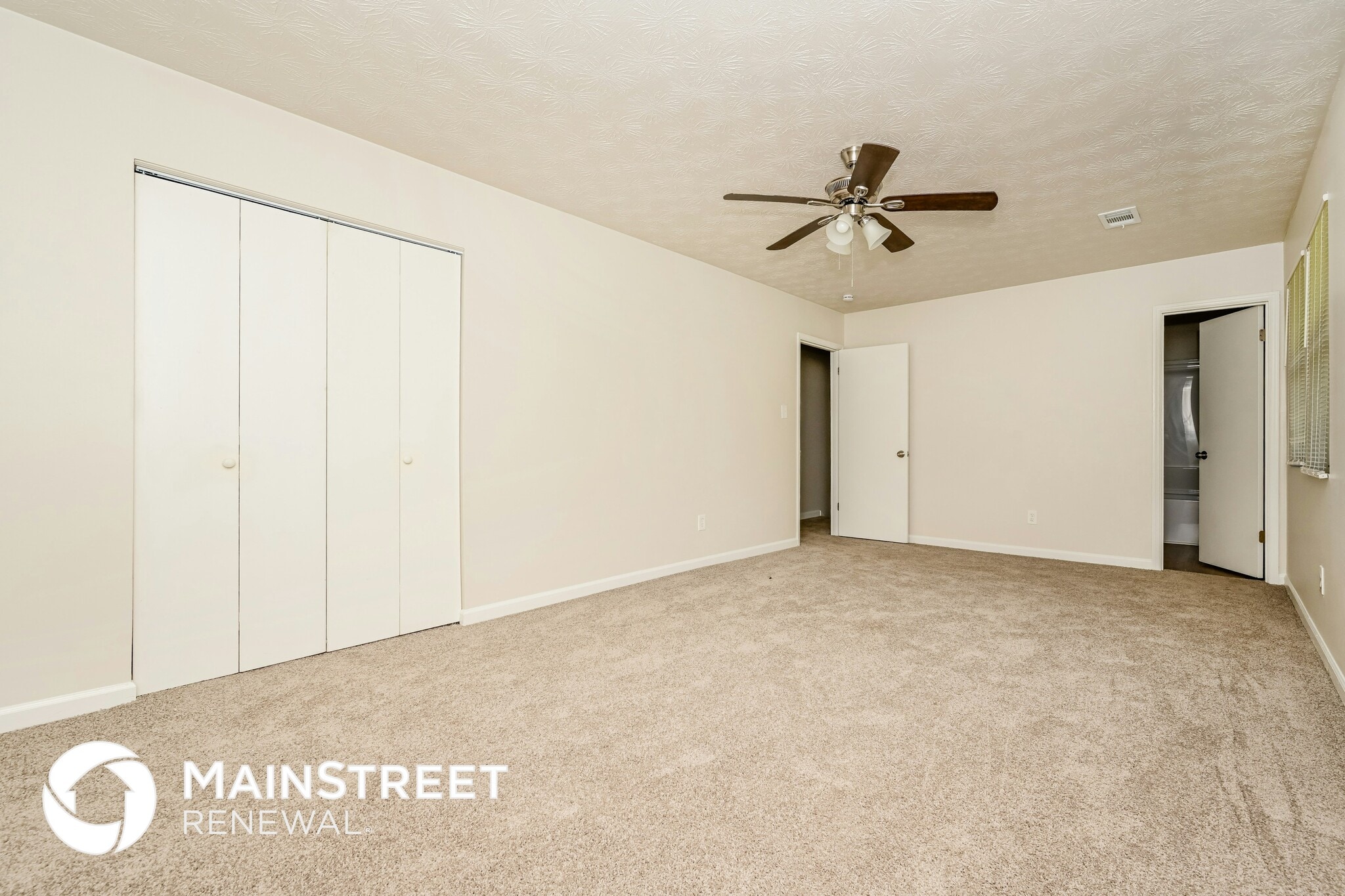 Building Photo - 4276 Old Lake Dr