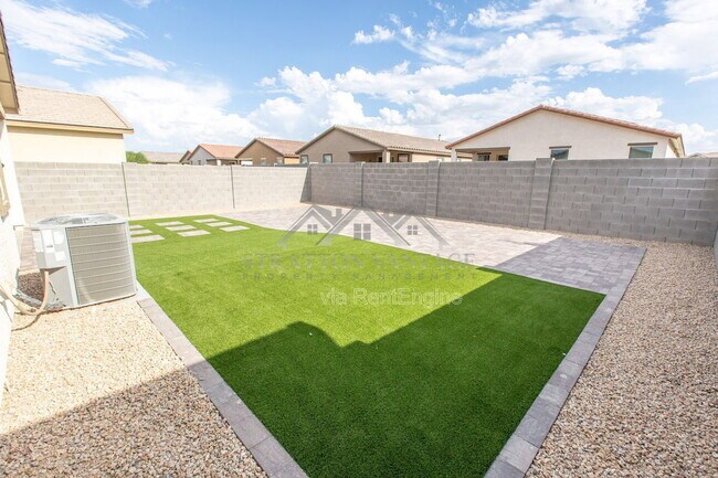 Building Photo - 15427 W Windward Ave