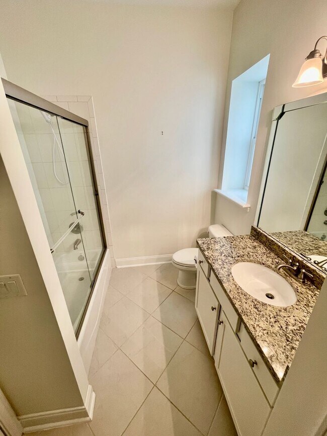 Building Photo - 2208 Summerwoods