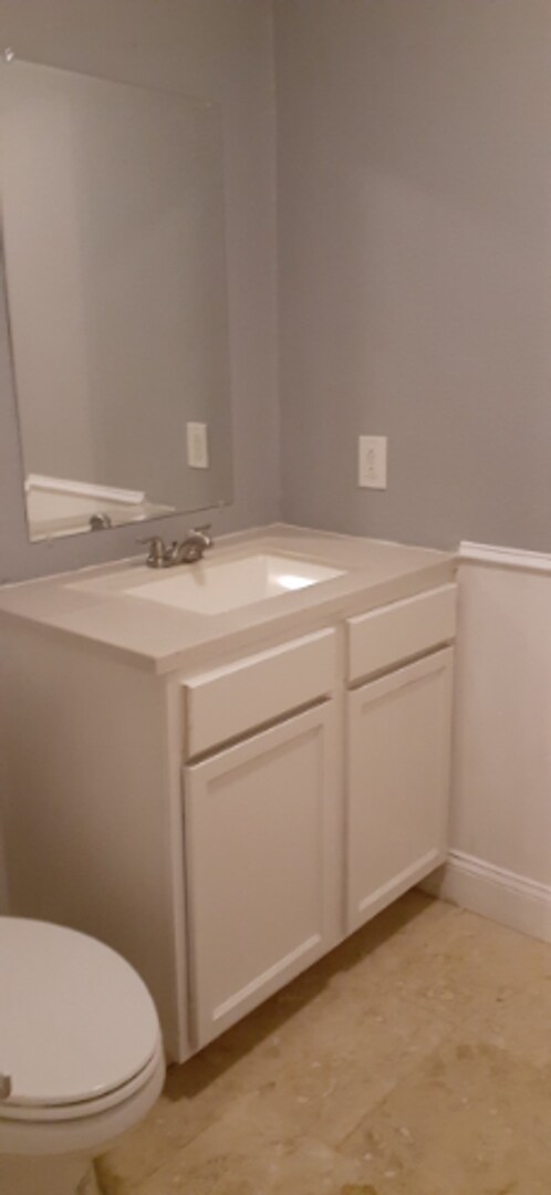 Building Photo - 2202 Greenbriar Ct