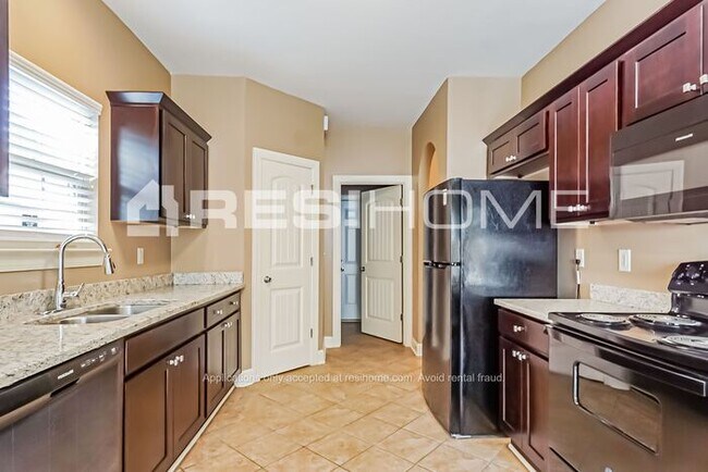 Building Photo - HOME FOR RENT!!