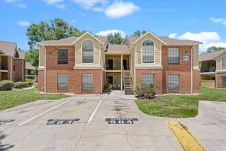Building Photo - 8641 Fancy Finch Dr