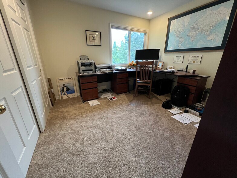 Bedroom/Office - 4150 S Hampton Cir