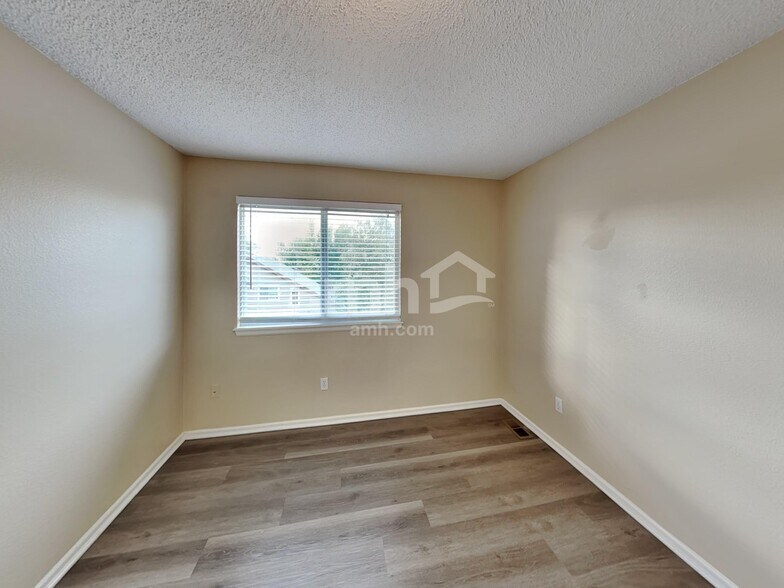 Building Photo - 17051 Numa Pl