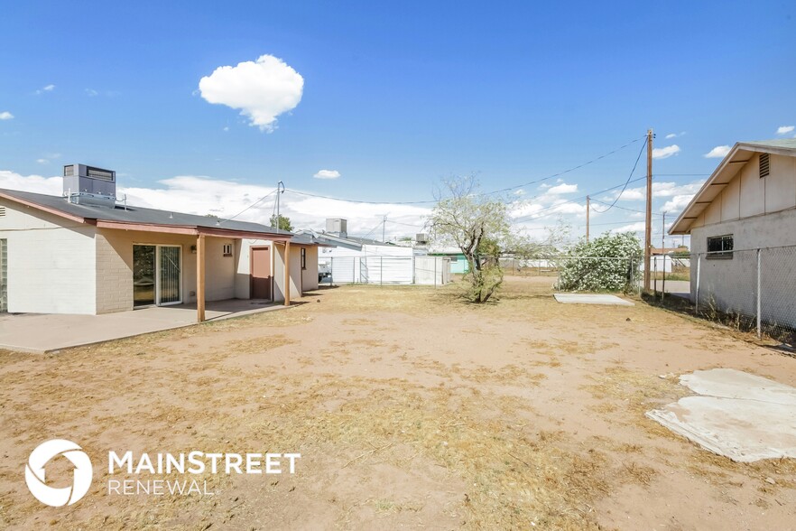 Building Photo - 1629 E Violet Dr