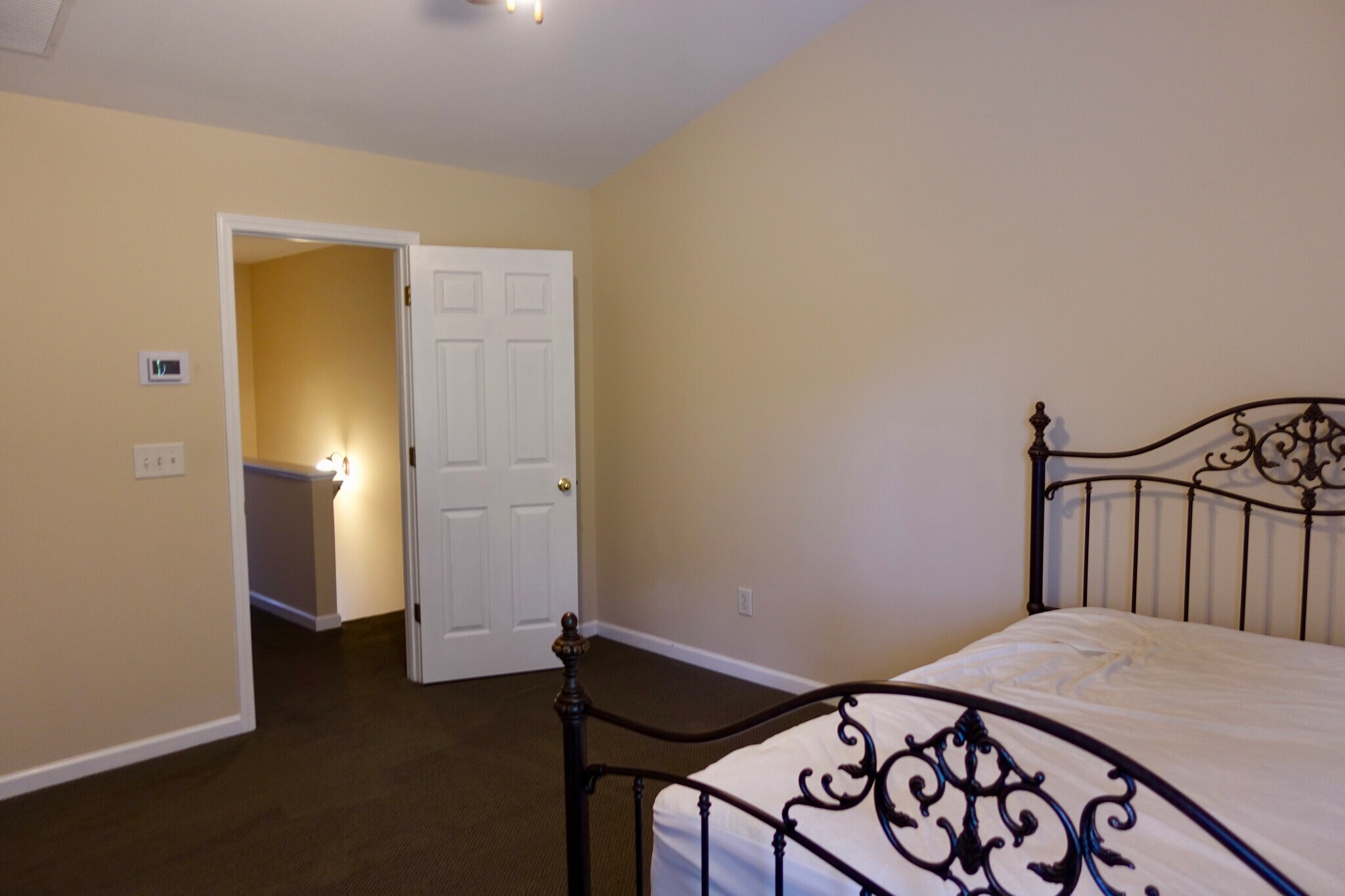 Building Photo - 3304 Chastain Gardens Dr NW