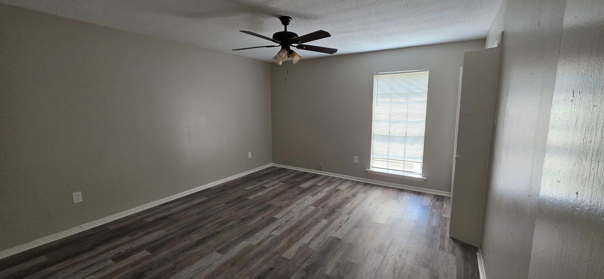 Building Photo - 650 Central Ave