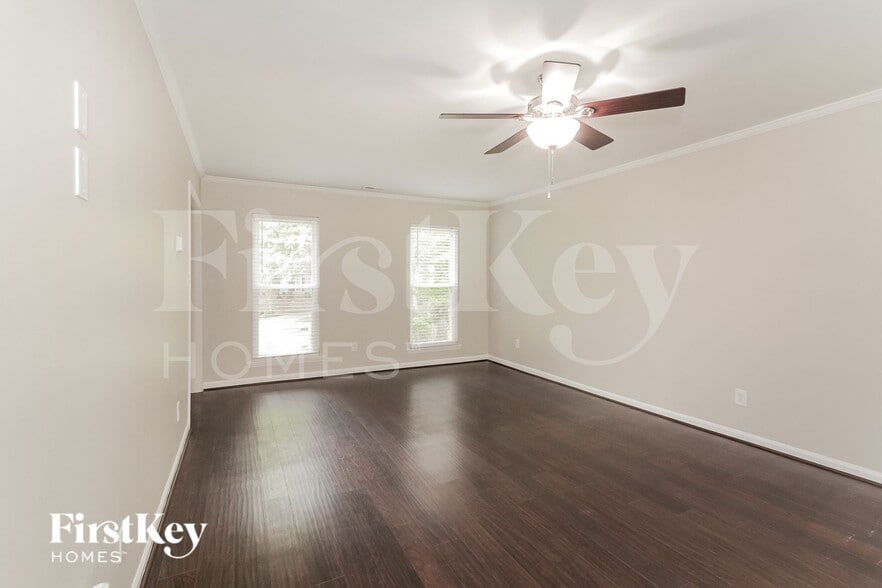Building Photo - 10603 Par Cove Ln