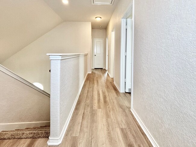 Building Photo - 3314 Candleside Dr