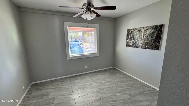 Building Photo - 222 E Southgate Ave