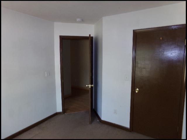 Building Photo - 19 Fox Run Cir