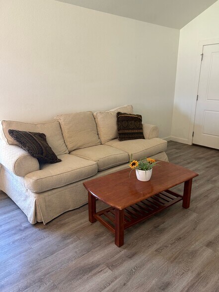 Building Photo - 1710 100th St