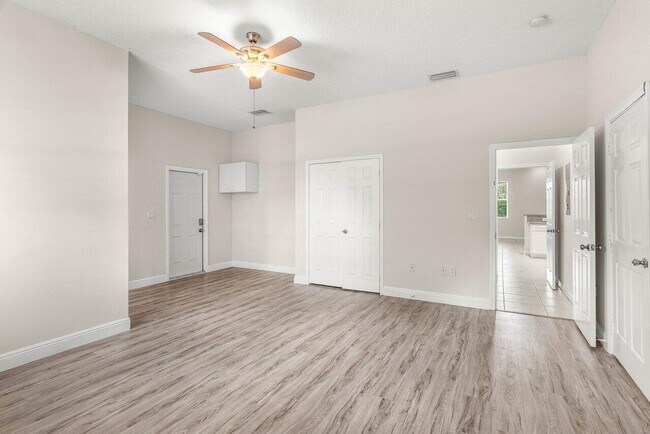 Building Photo - 12208 75th Ln N
