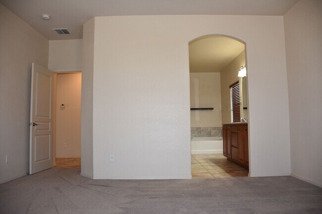 Building Photo - 4520 Leisure Ln