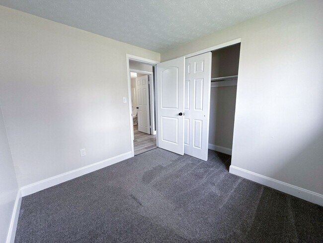 Building Photo - Beautifully Renovated 3BR Home in Blacklick Estates w/ Bonus Room, Huge Backyard & Garage