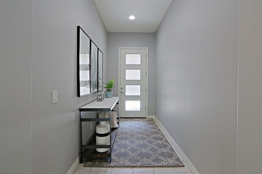 Building Photo - 7350 E Vista Bonita Dr