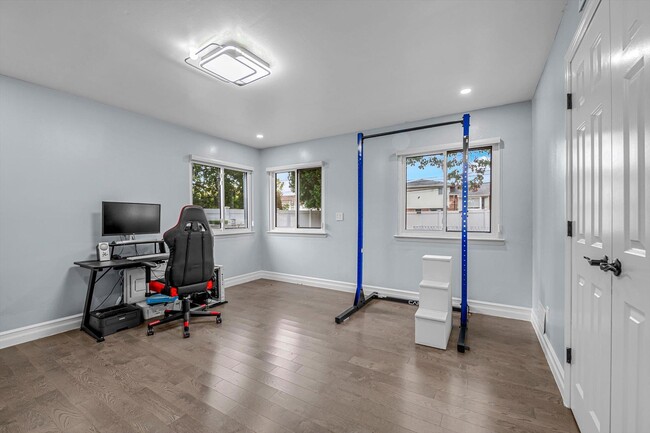 Building Photo - 66 Rockland Dr