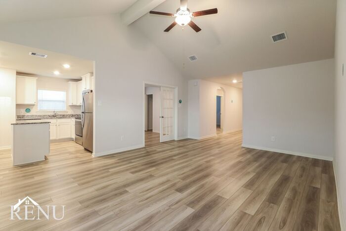 Building Photo - 25506 Rose Creek Dr