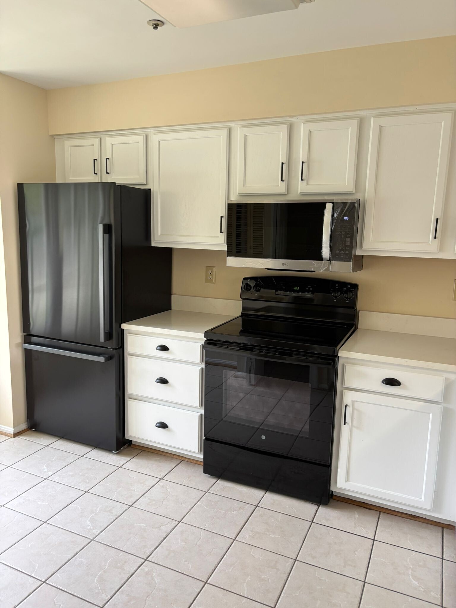 Building Photo - 8410 Burchap Dr