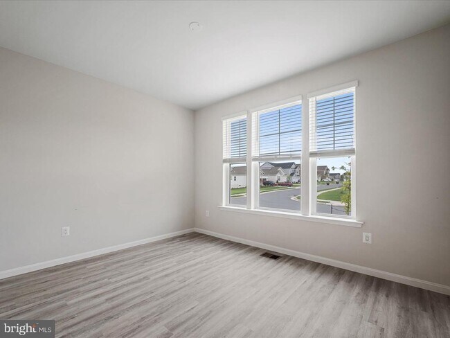 Building Photo - 107 Poe Dr
