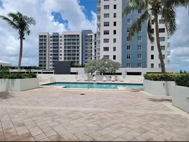 Building Photo - 140 S Dixie Hwy