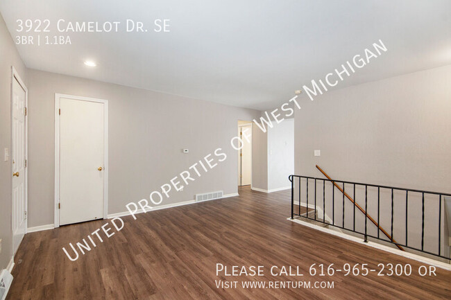 Building Photo - Available Now | 3 Bedroom 1.5 Bath Duplex ...