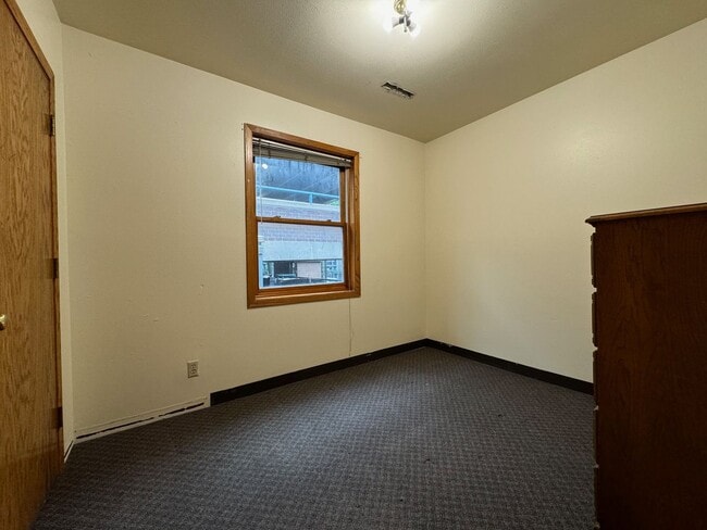 Building Photo - 408 N Frances St