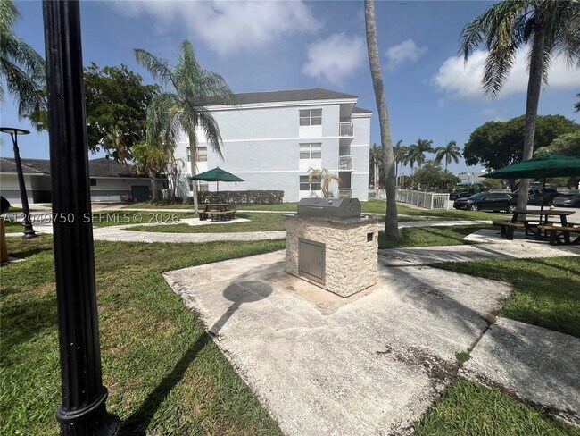 Building Photo - 8500 SW 212th St