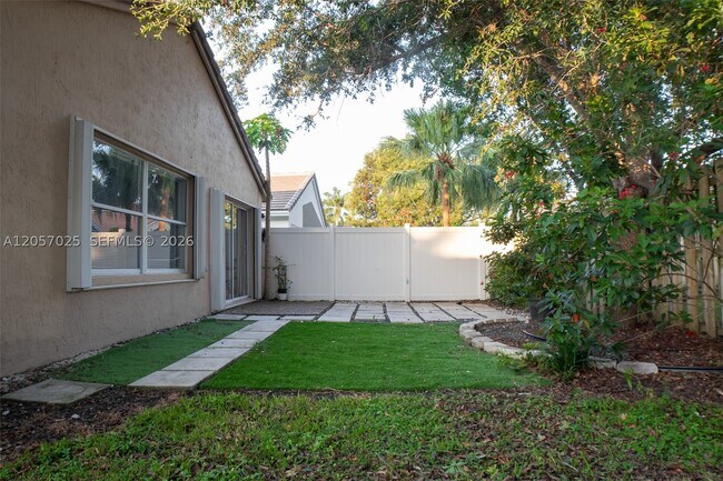 Building Photo - 16410 Sapphire St
