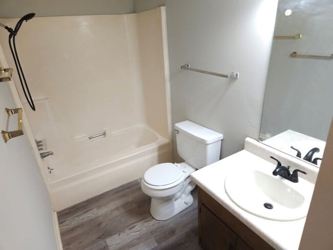Building Photo - 1676 Ragland Ln