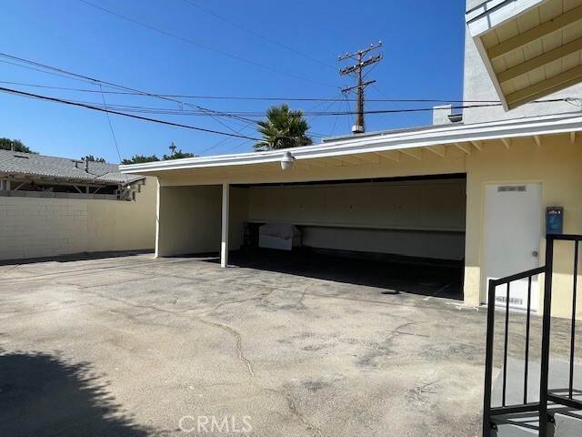 Building Photo - 1143 Raymond Ave