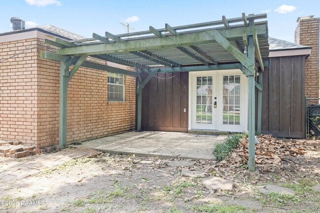Building Photo - 403 Gerald Dr