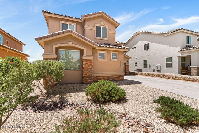 Building Photo - 405 Saltford Pl