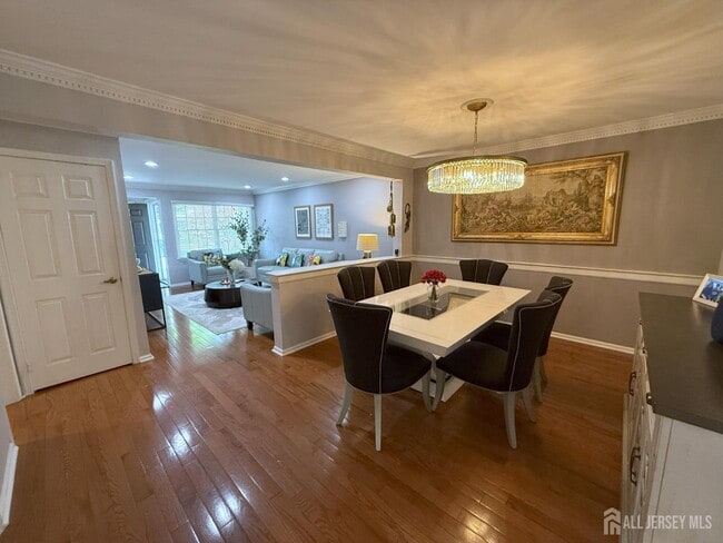 Building Photo - 37 Dorchester Dr