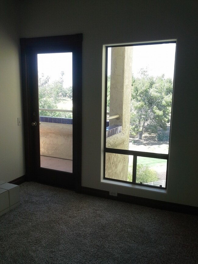 Building Photo - Terrific 1Br/1.5Ba Condo in Gated Masters Hill W/ Golf Course Views