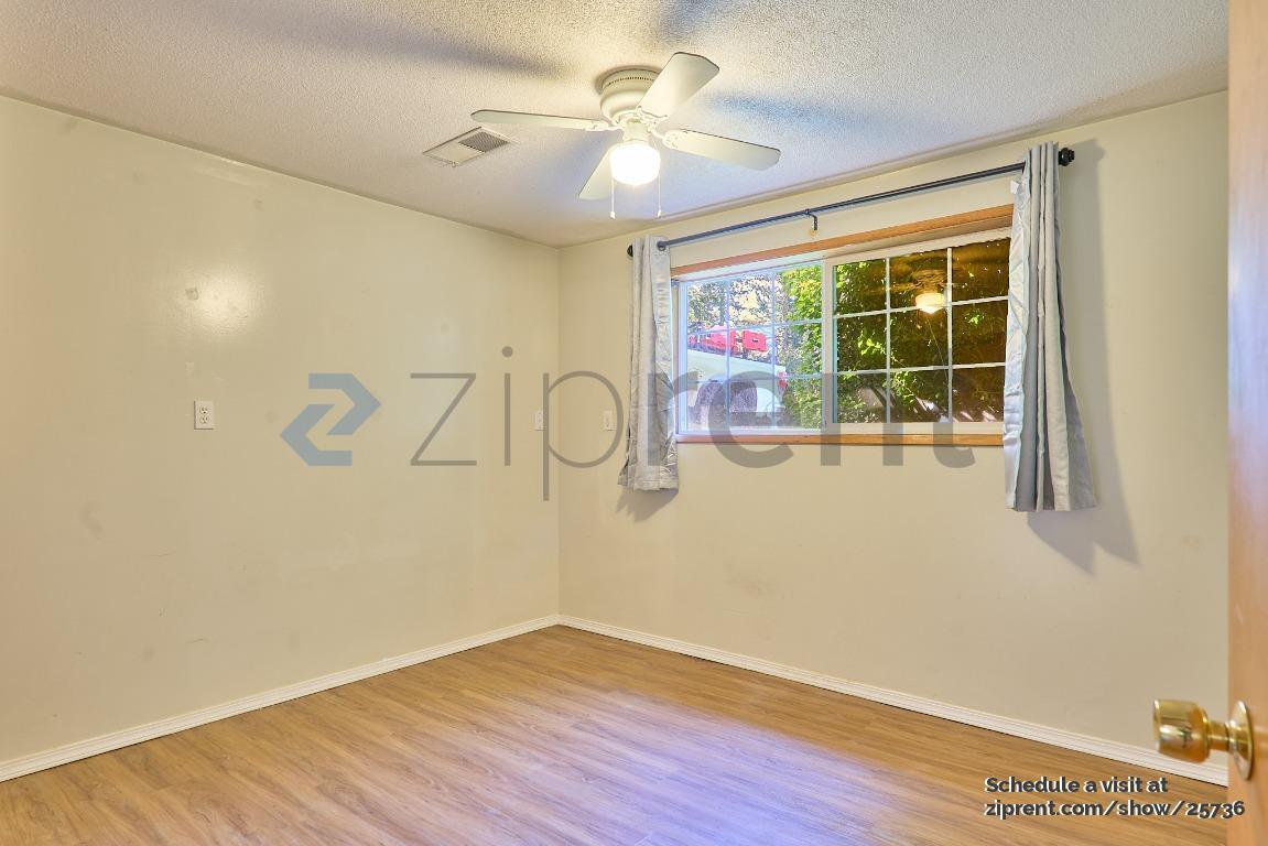 Building Photo - 13426 SW 61st Ave