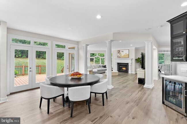 Building Photo - 20589 Myers Pl