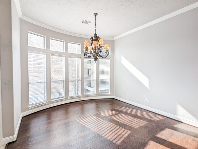 Building Photo - 1304 Dart St