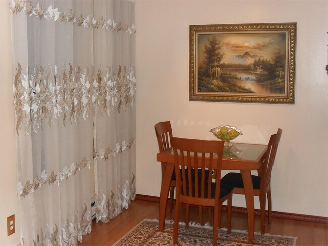 Building Photo - 7 Cypress Rd