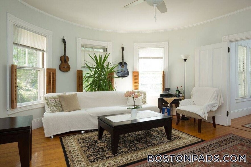 Primary Photo - 25 Highland Ave