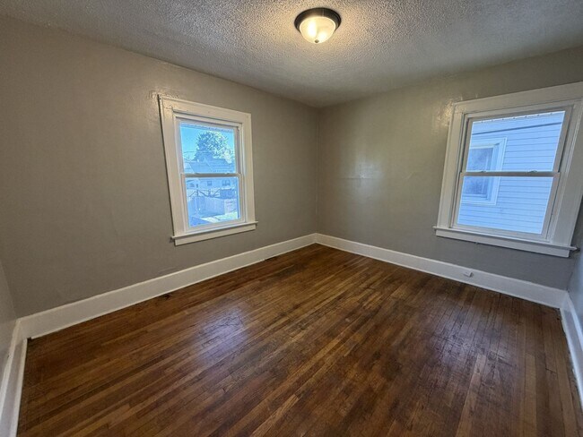 Building Photo - 1351 Berdan Ave