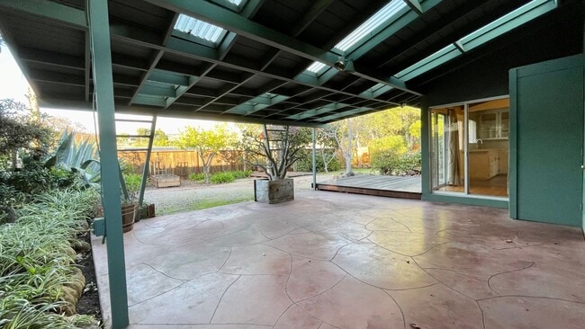 Building Photo - Classic San Luis 3 Bedroom 2 Bath House in Ferrini Heights