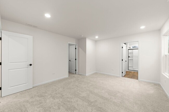 Building Photo - 2727 Lawlor Ln