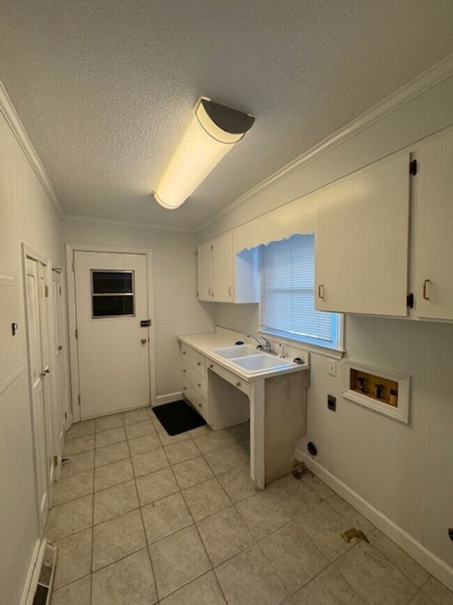 Building Photo - Long Leaf Acres